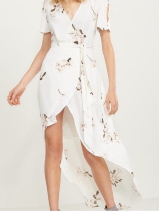 Dynamite Dresses & Skirts - Dynamite Wrap Style Orchid Floral Maxi Dress Belted Long Split Flutter Sleeve